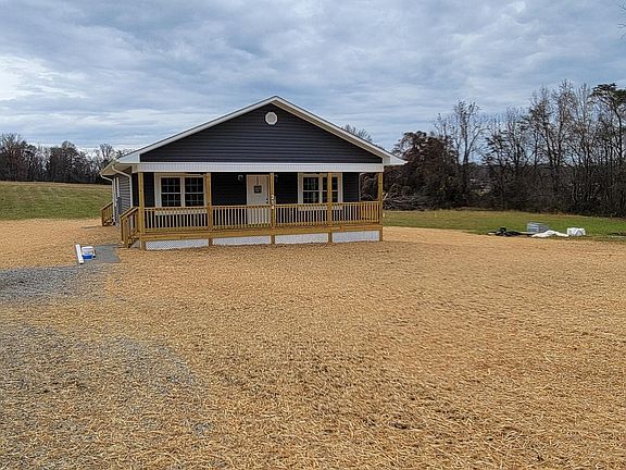 4th image of 214 Edgewood Dr