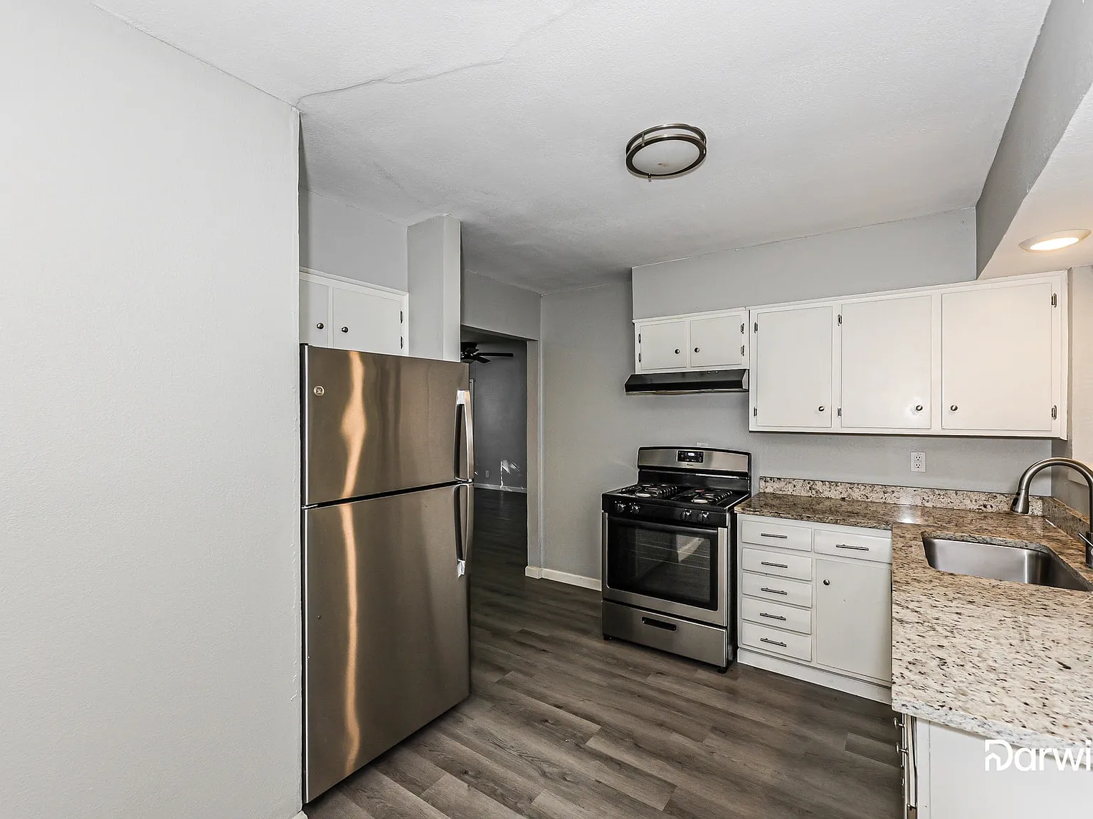 3 bed, 1.0 bath, 1024 sqft, $1,785 — Photo 4