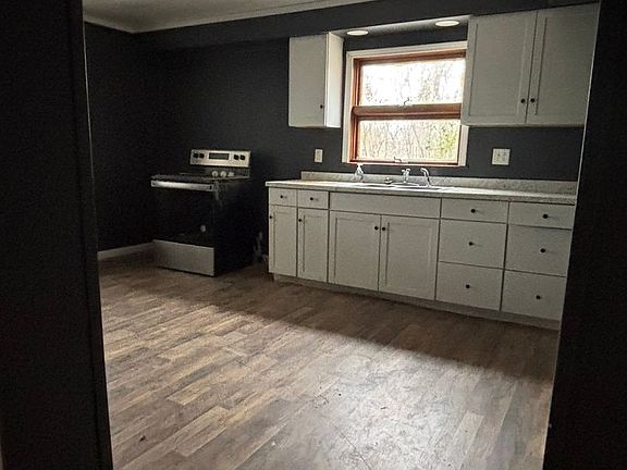 2nd image of 193 Elmwood St APT 1