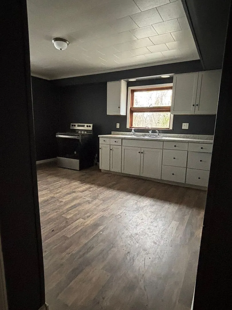 Building Photo - 193 Elmwood St #1