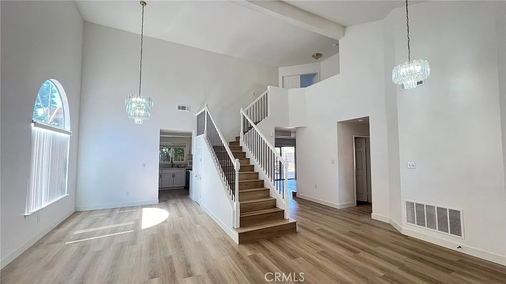 4 bed, 2180 sqft, $3,800 — Photo 3