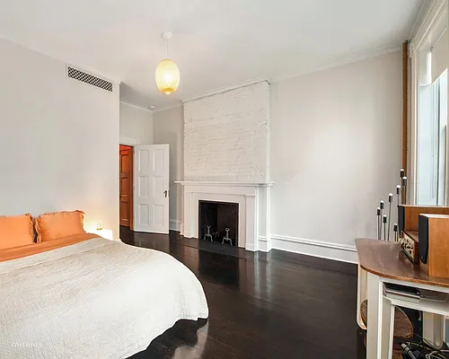 Rented by Corcoran | media 6