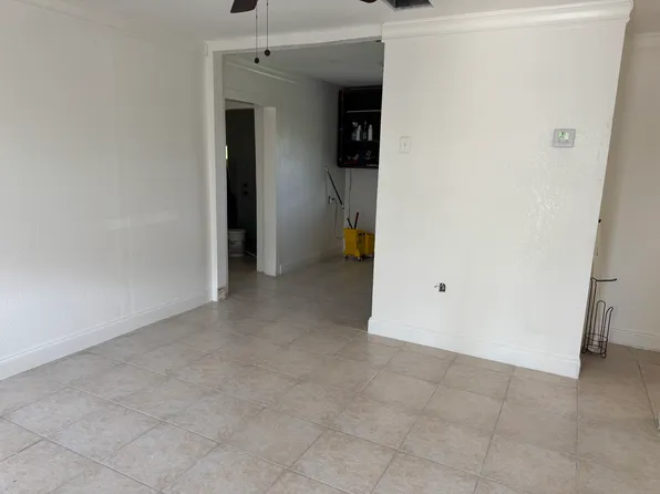 2849 NW 4th St, Pompano Beach, FL 33069