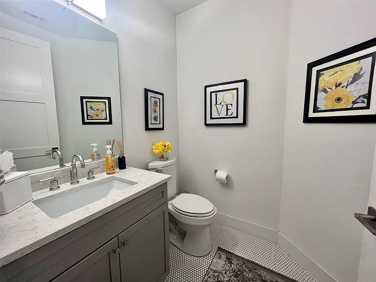 6515 Davis Ln #2 — Photo 10