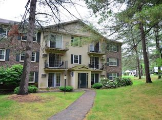 5 Autumn Leaf Dr APT 7, Nashua, NH 03060