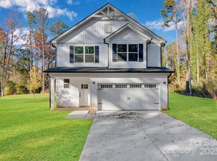 3549 Lake Rd, Charlotte, NC 28269