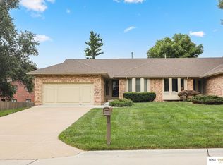 11575 Cryer Ave, Omaha, NE 68144