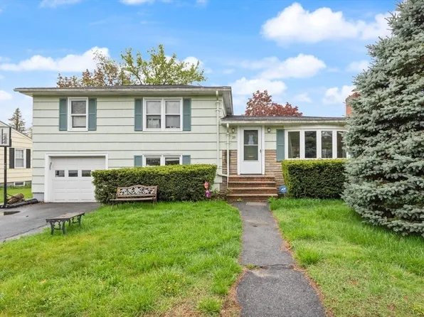 20 Linda Ave, Methuen, MA 01844