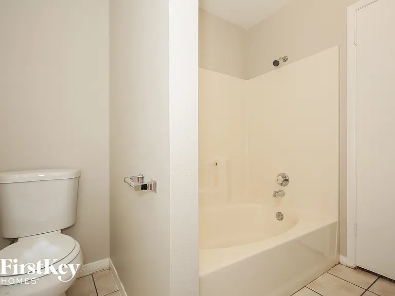 720 Roberta Alecia Ave — Photo 12