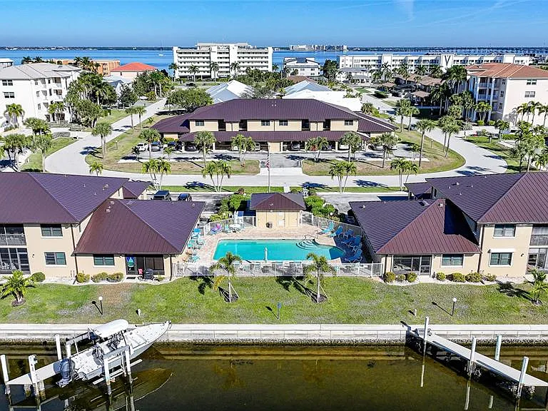 240 Lewis Cir #513 — Photo 39