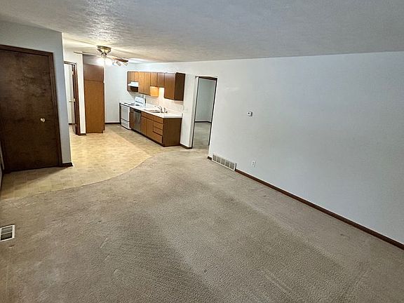 3rd image of 254 Church Street Ct #256