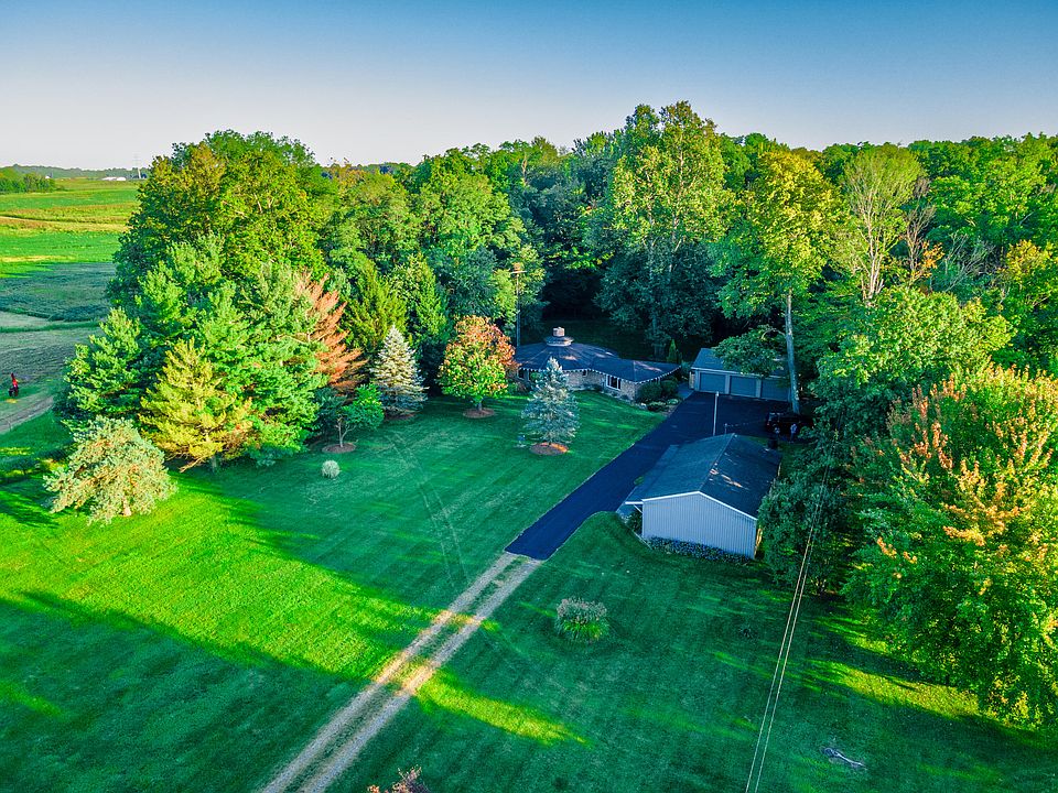 7616 Lake Rd, Berrien Center, MI 49102 Zillow