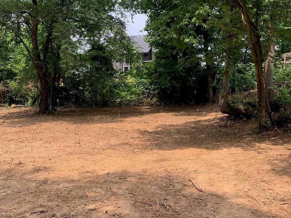 2nd image of 9925 Bluegrass Rd