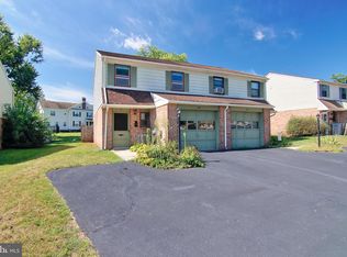 6 Orchard Ct, Royersford, PA 19468