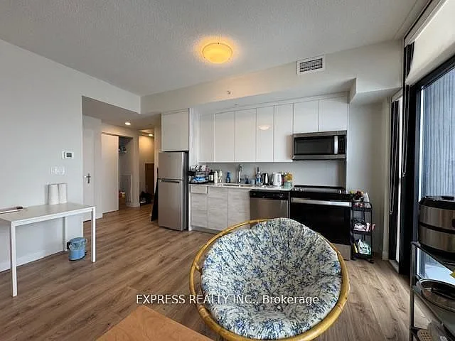 2 bed, $2,000 — Photo 4