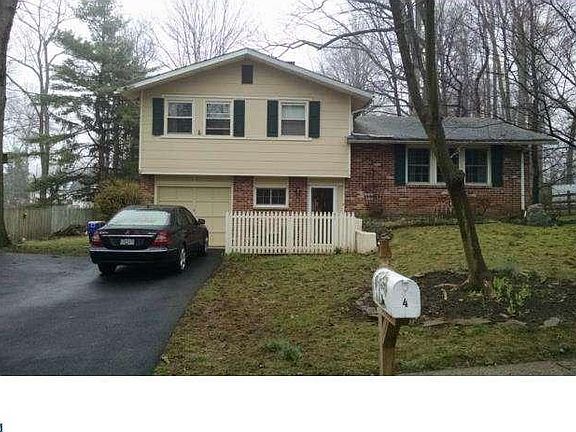2nd image of 4 Holly Ln