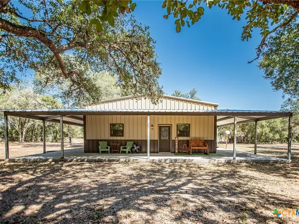 659 County Road 288, Edna, TX 77957