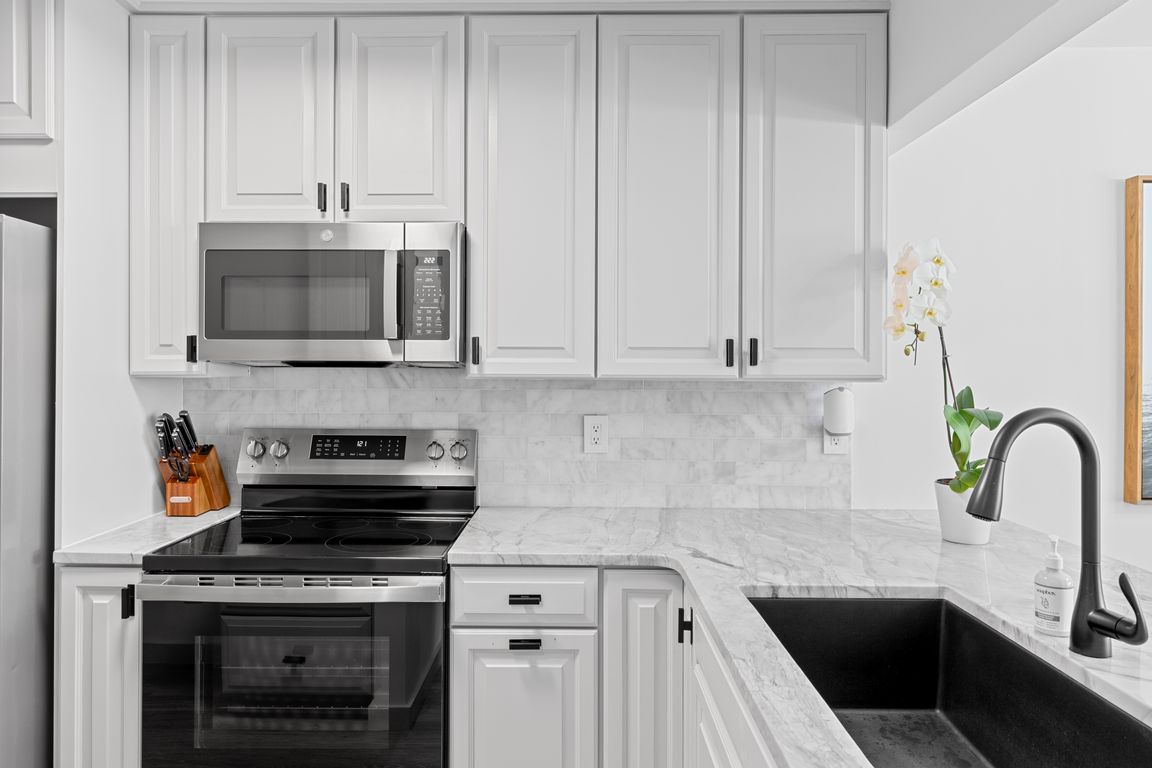 next background image