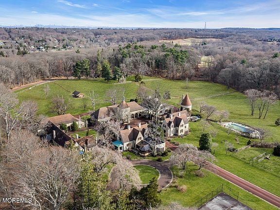 3rd image of 40 Independence Road