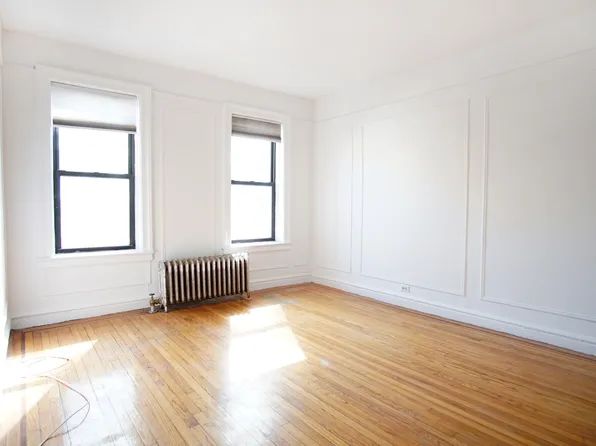 779 Riverside Drive image 1 of 10