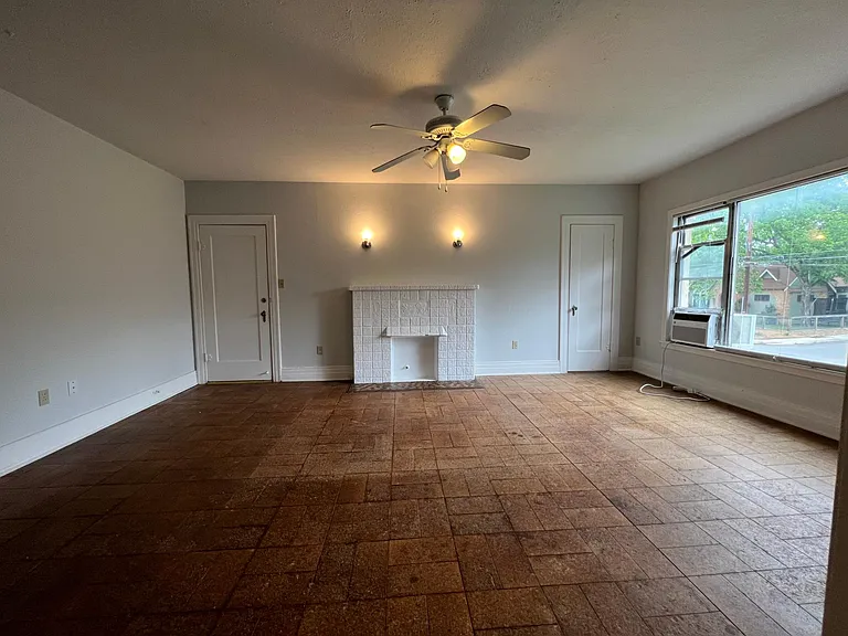 536 Fulton Ave — Photo 4