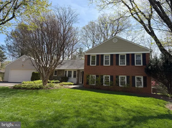 1505 Snughill Ct, Vienna, VA 22182