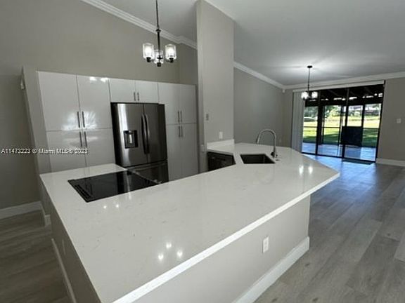 5th image of 3600 Alcantara Ave #N-63b