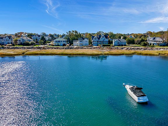2nd image of 42 Harbor Rd
