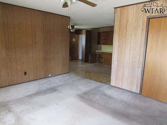 2nd image of 3032 Stearns Ave