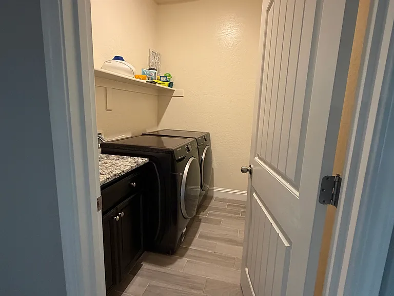3486 N Clover Ave — Photo 13
