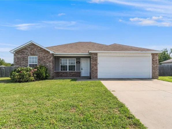 3339 Alliance Dr, Bethel Heights, AR 72764