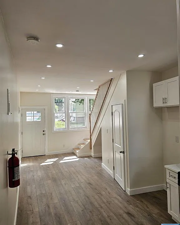 48 Paulison Ave