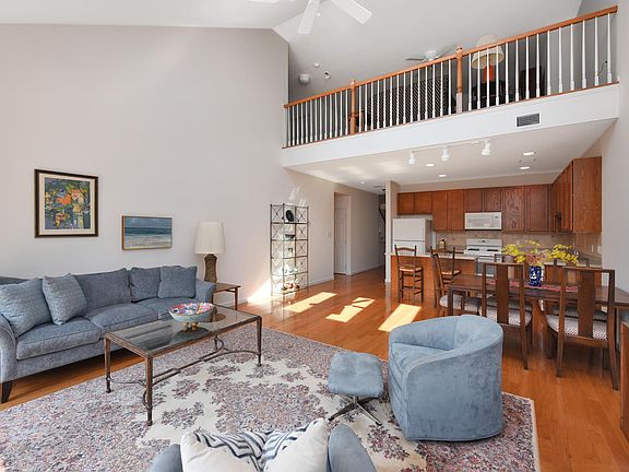 4th image of 199 Pond View Dr