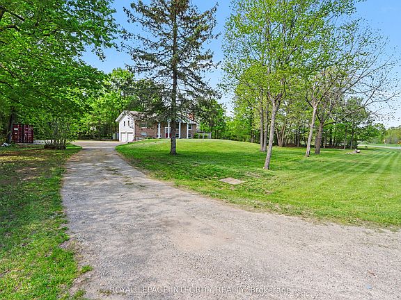 3rd image of 2 Tower Rd