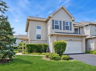 2148 Sunrise Cir, Aurora, IL 60503
