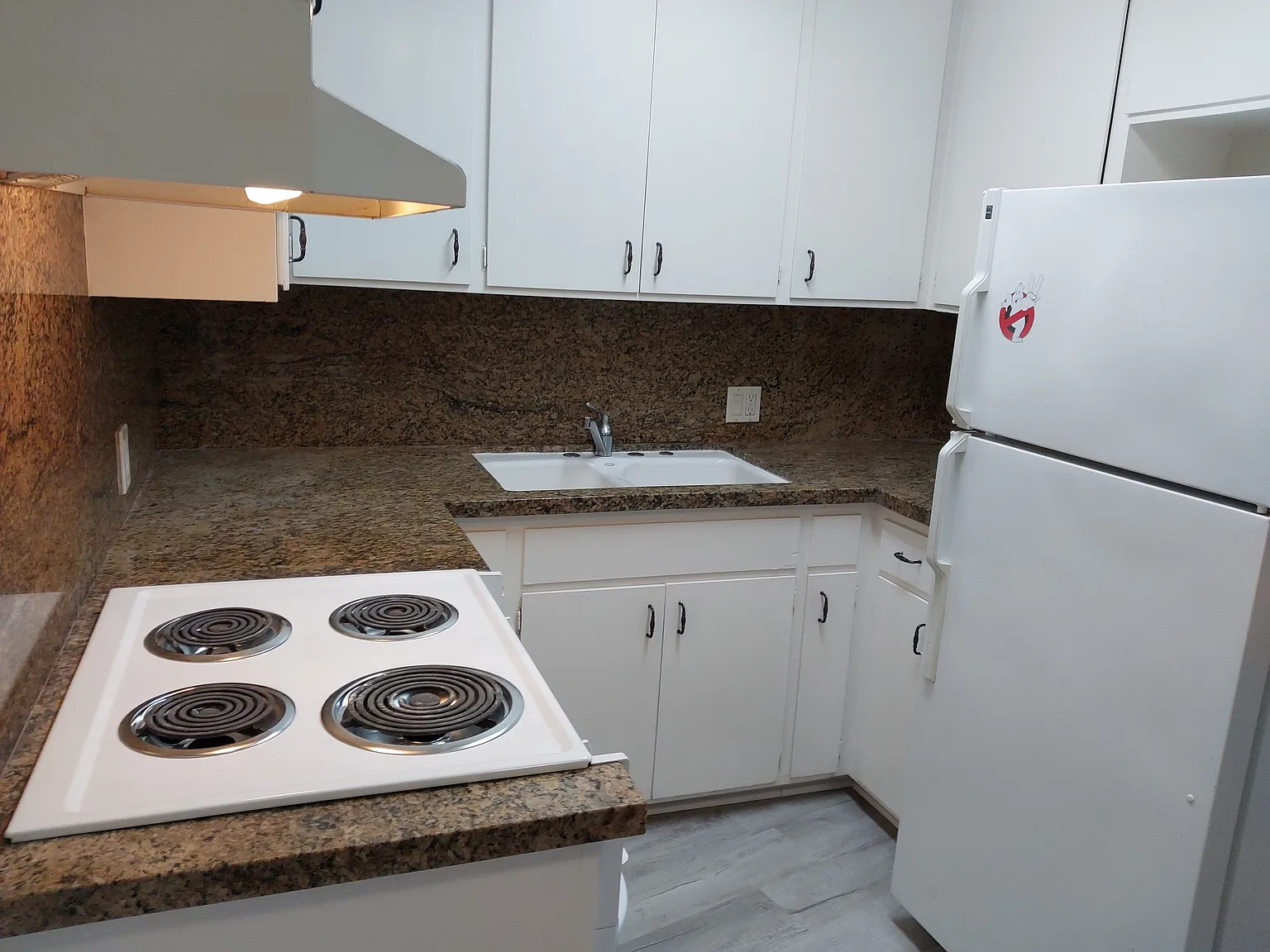 436 Vasquez Ct — Photo 2