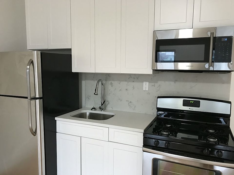 1st image of 2172 Caton Ave