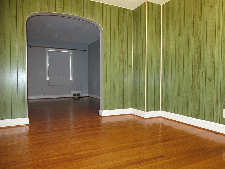 1419 Winston Ave — Photo 4