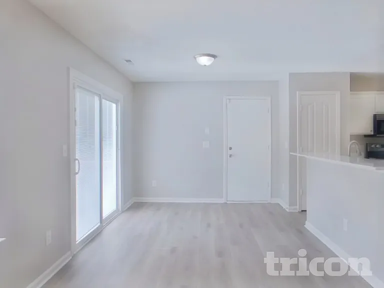 10527 Madison Park Dr — Photo 5