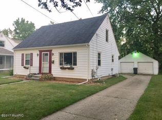 1922 Miles Ave, Kalamazoo, MI 49001