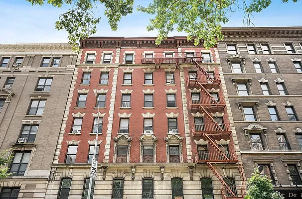 Rented by Compass | media 24