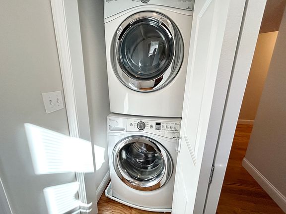 5th image of 990 Dorchester Ave #2