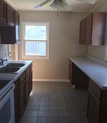 5th image of 1810 Sauber Ave