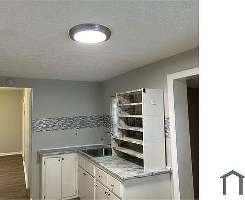 5th image of 5021 Maple Dr