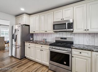 8 Augusta Ct, Toms River, NJ 08757