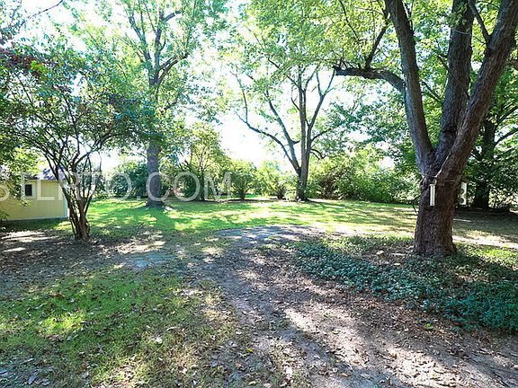 4th image of 12062 Garden Ln
