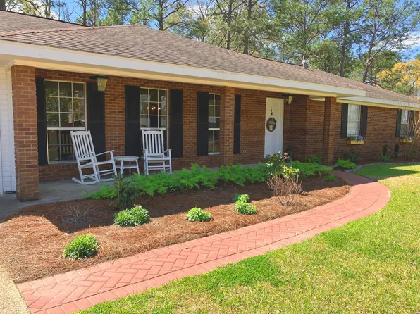 111 Tanglewood Dr, Hattiesburg, MS 39402