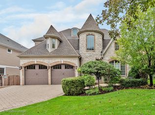 831 S Chatham Ave, Elmhurst, IL 60126