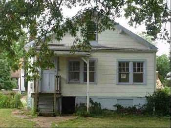 2nd image of 8541 Mora Ln