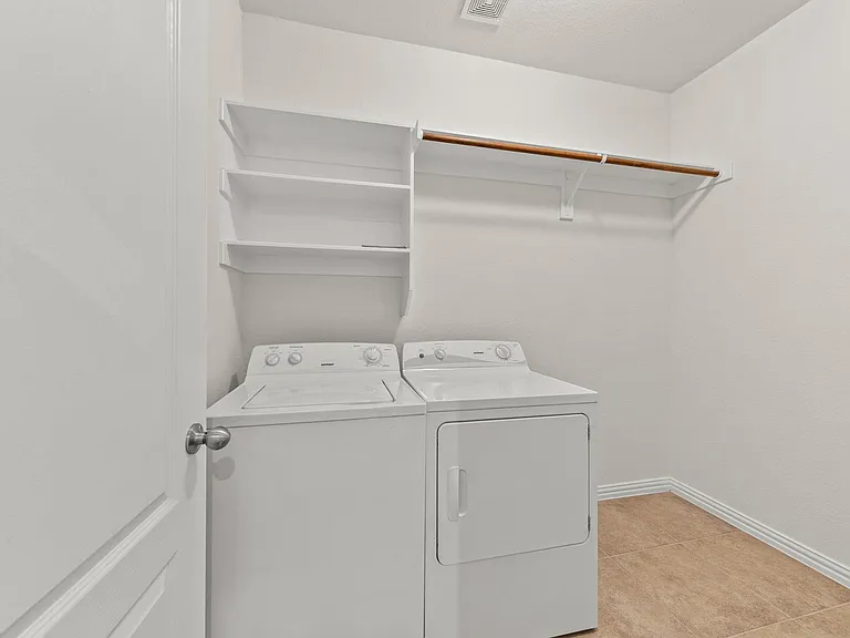 411 Tascate St — Photo 19